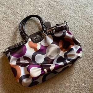 Sophia Graphic Op Art Coach Sateen Satchel